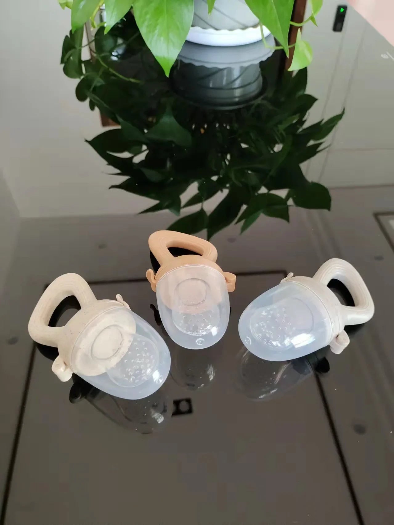 Silicone Baby Fruit Feeder With Cover Teething Pacifier