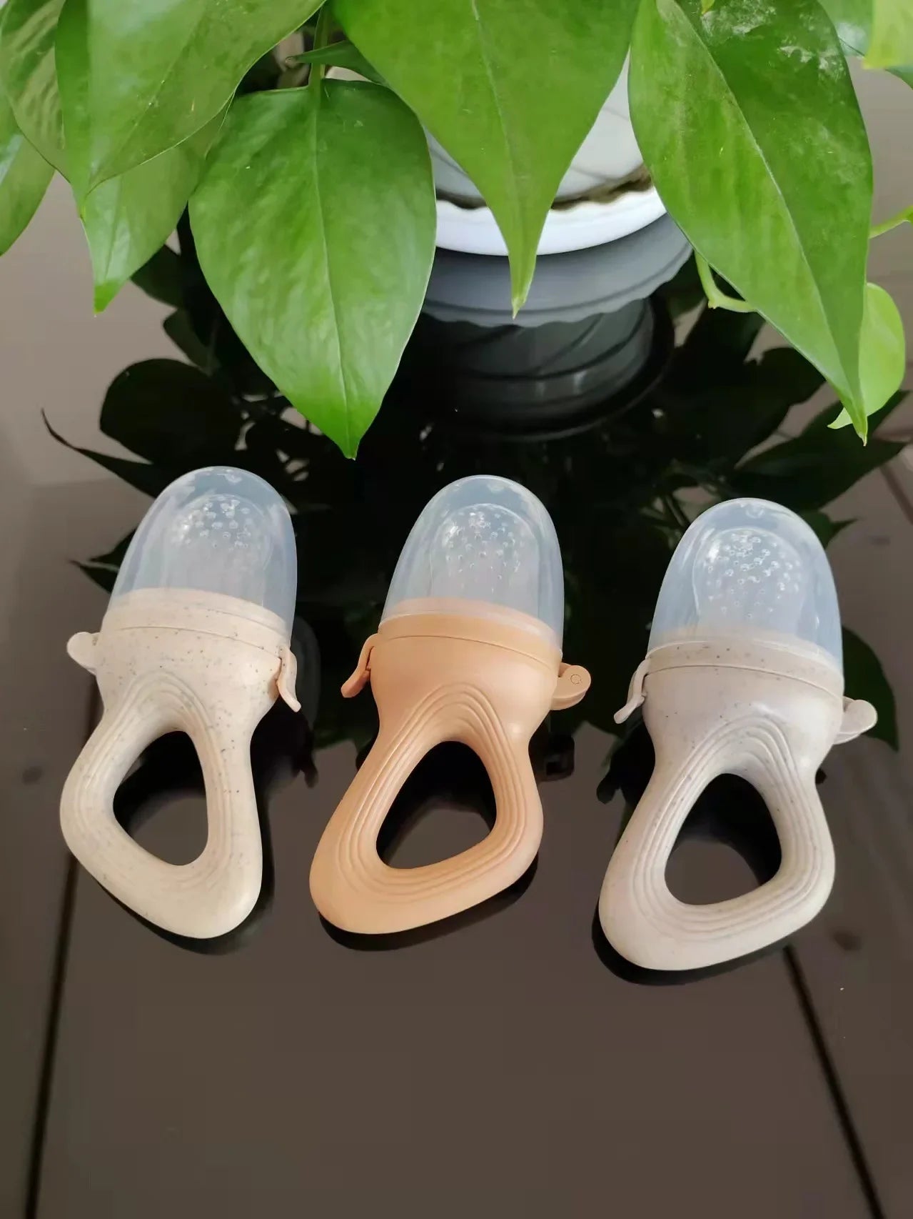 Silicone Baby Fruit Feeder With Cover Teething Pacifier